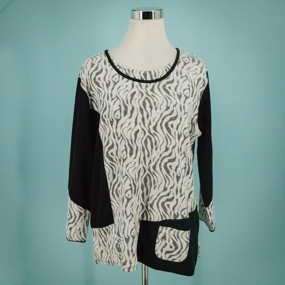 Parsley & Sage Tops - Parsley & Sage Size XL Black White Textured Patchwork Long Sleeve Artsy Top